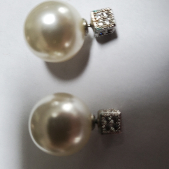 Earrings - Picture 4 of 4